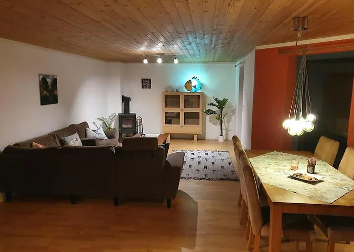 Kellergeschosswohnung Mit Aussicht Und Terasse *